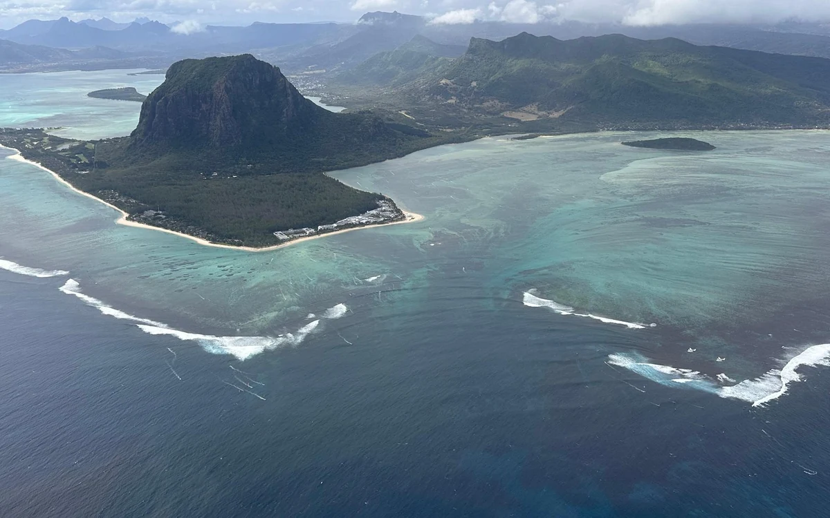 Le Morne et le lagon